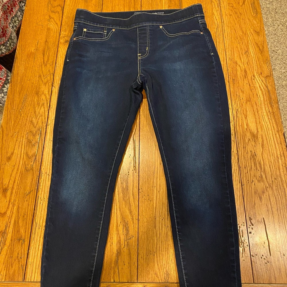 Womens Levi’s totally skinny pull on jean denim 14 short